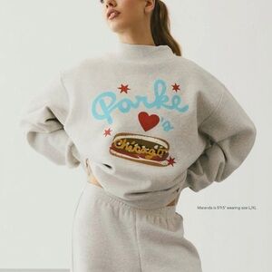 NIB Parke Chicago Graphic Mockneck